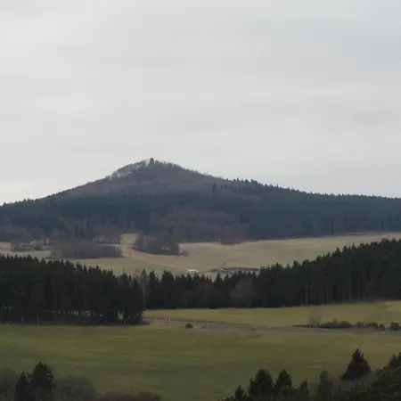 Apartment Ferienwohnung Apel Im Herzen Der Vulkaneifel Daun