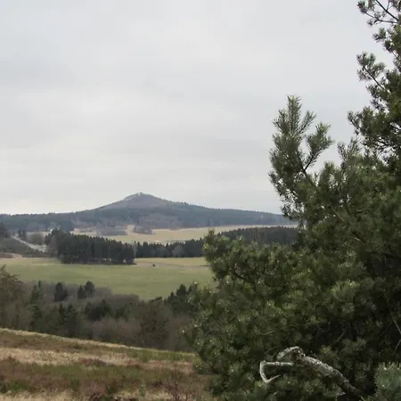Apartment Ferienwohnung Apel Im Herzen Der Vulkaneifel Daun