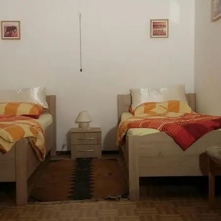 Ferienwohnung Apel Im Herzen Der Vulkaneifel *